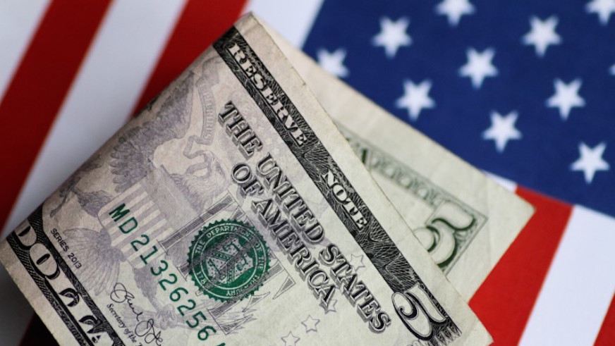 Jitters push Treasury yields, dollar to seven-month lows – Metro US