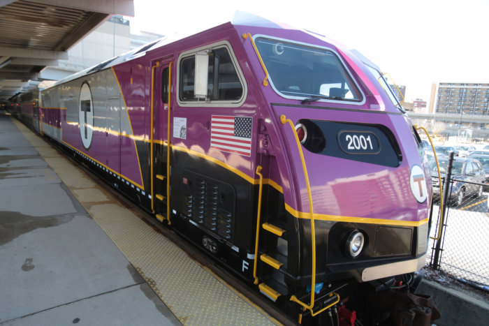 mbta-commuter-rail-trains-to-accept-credit-card-payments-onboard-metro-us