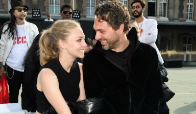 Amanda Seyfried is very (very) excited about her upcoming nuptials