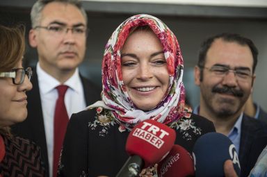 Lindsay Lohan probably didn’t convert to Islam, OK?