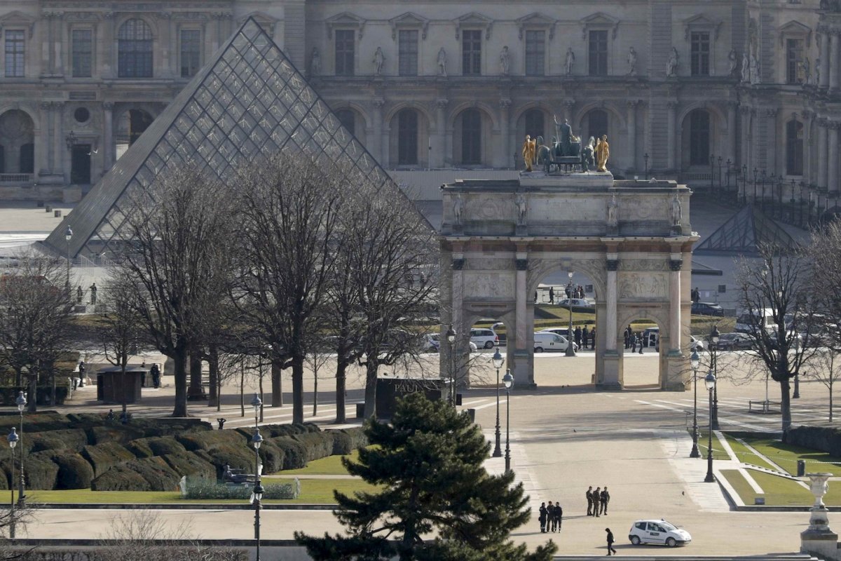 Thwarted Machete Attack Clouds Paris 2024 Bid Metro US   LYNXMPED120TW 5 1200x800 