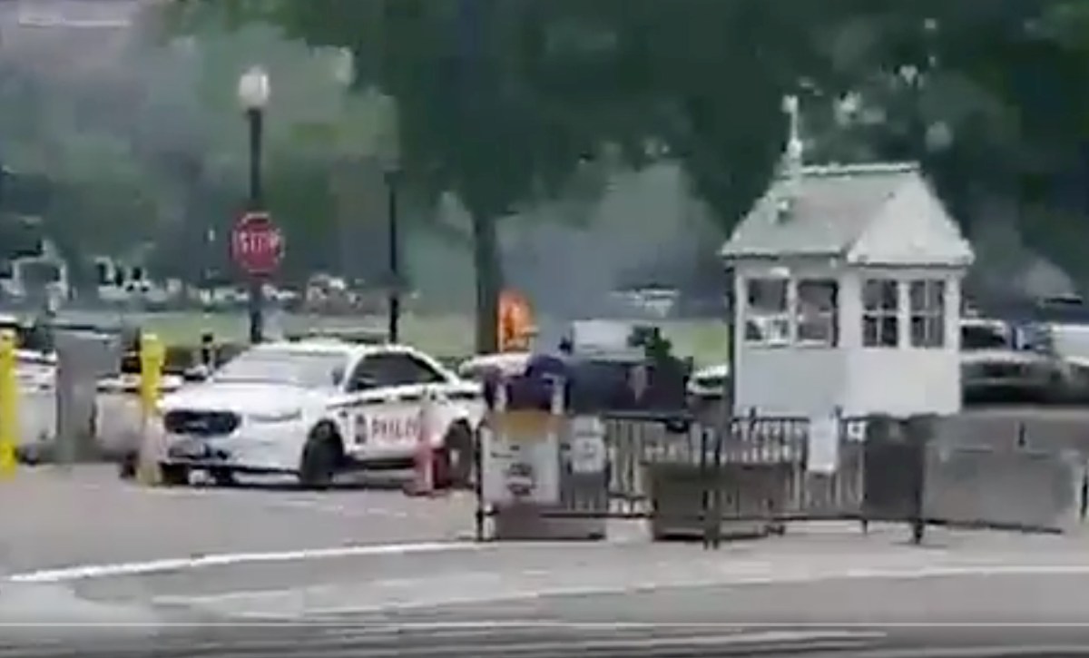 Man who set himself on fire near White House has died: officials