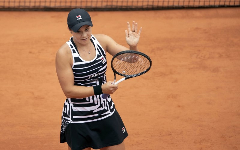 Barty's parents to miss the Paris party - Metro US