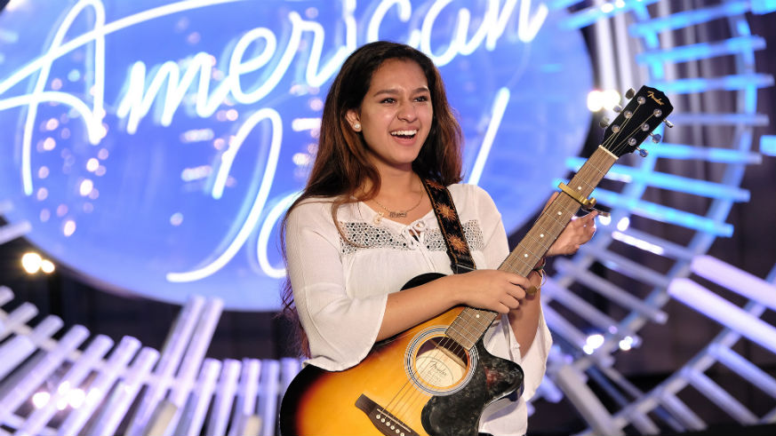 American Idol Recap Season 16 Episode 14 Ew Com