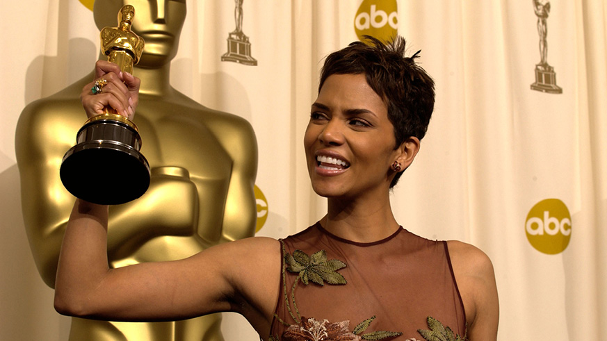 Halle Berry Says Her Iconic Oscar Win “meant Nothing” Metro Us 9172