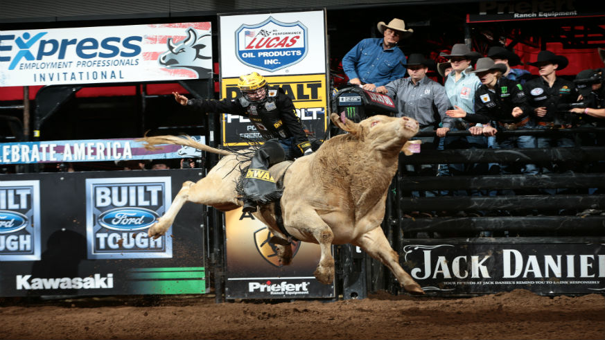 Jess Lockwood on riding bulls at Madison Square Garden – Metro US