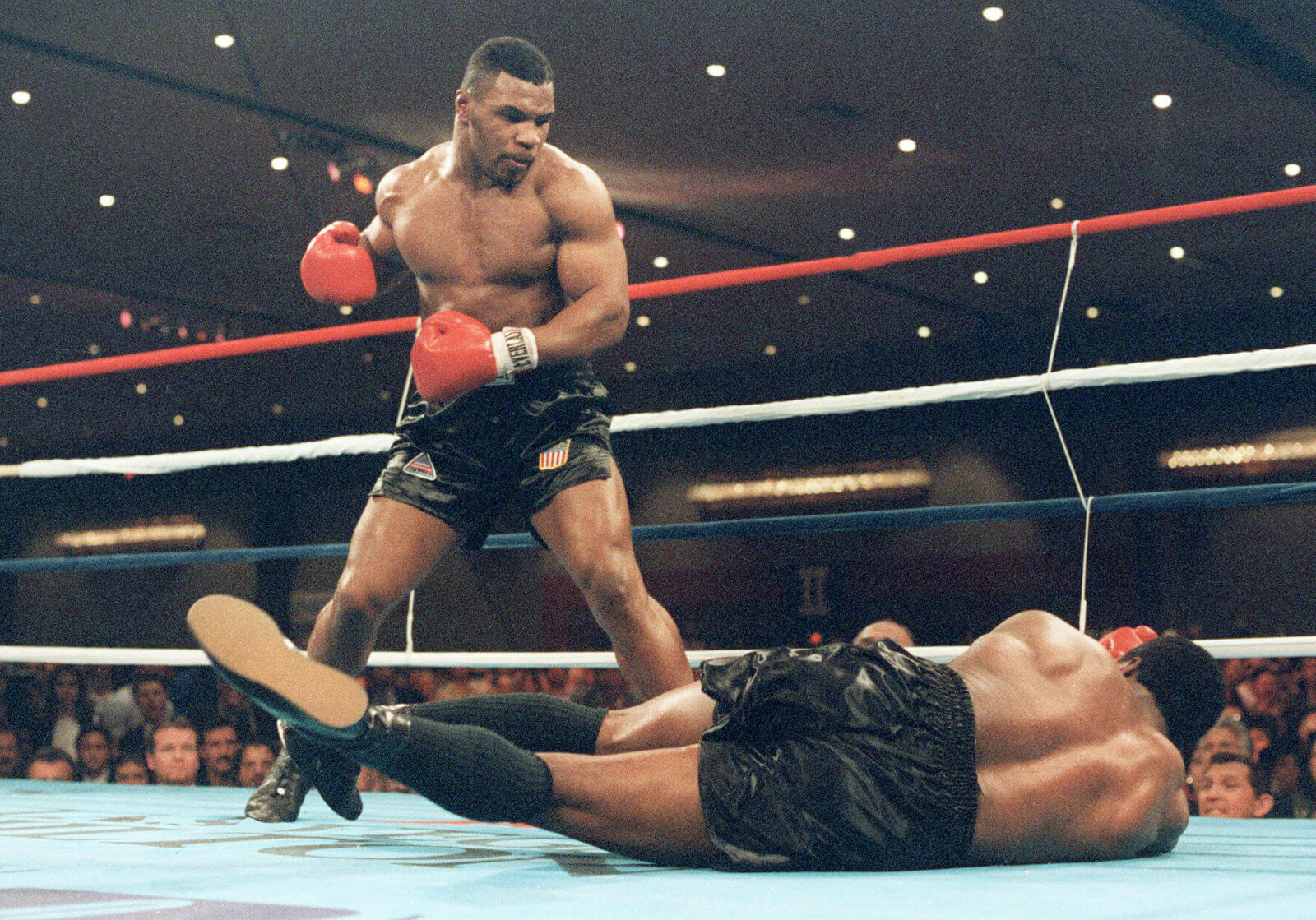 VIDEO: Mike Tyson publishes video featuring all his knockouts – Metro US