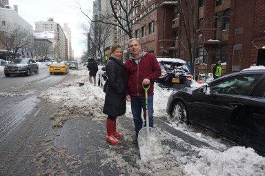 NYers band together to shovel out