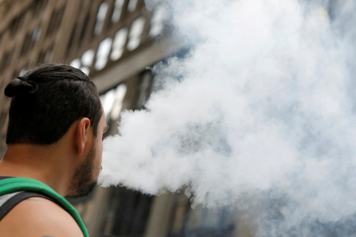 New York State Ban On Flavored E Cigarettes Given Final Approval Metro Us 