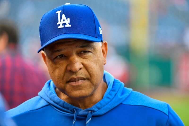 Report: Dodgers manager Roberts to return in ’20