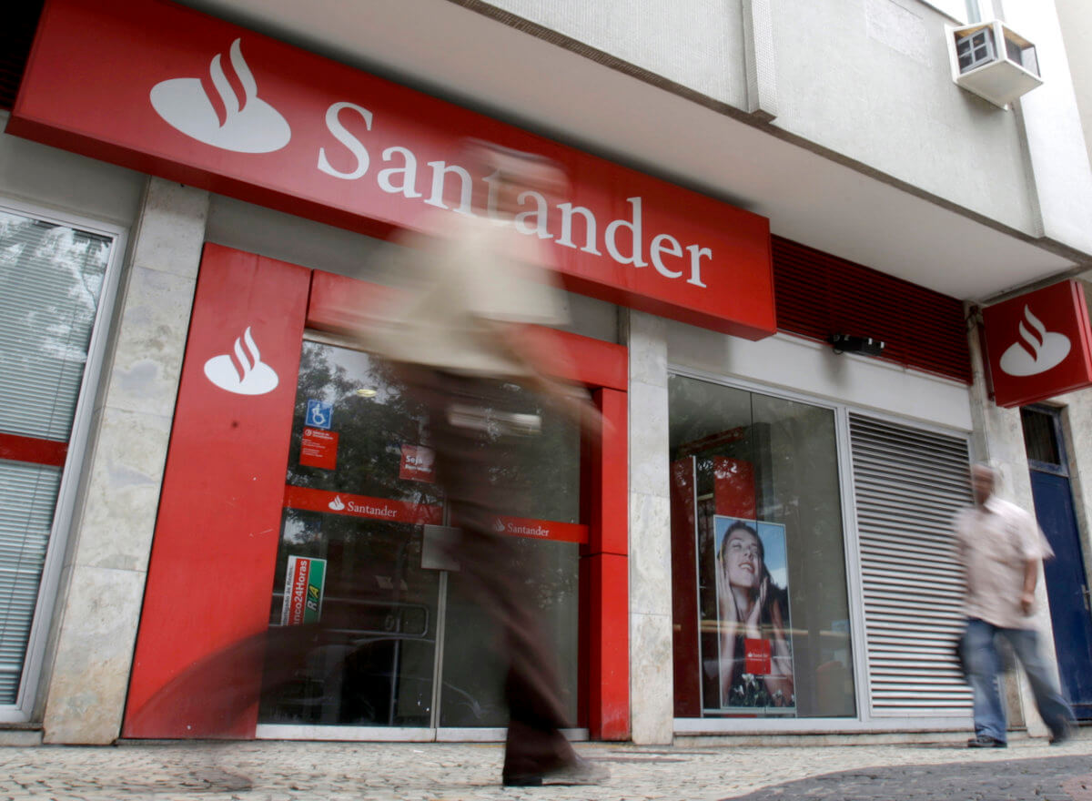 Santander chairman buys 3.61 million euros of bank shares ...