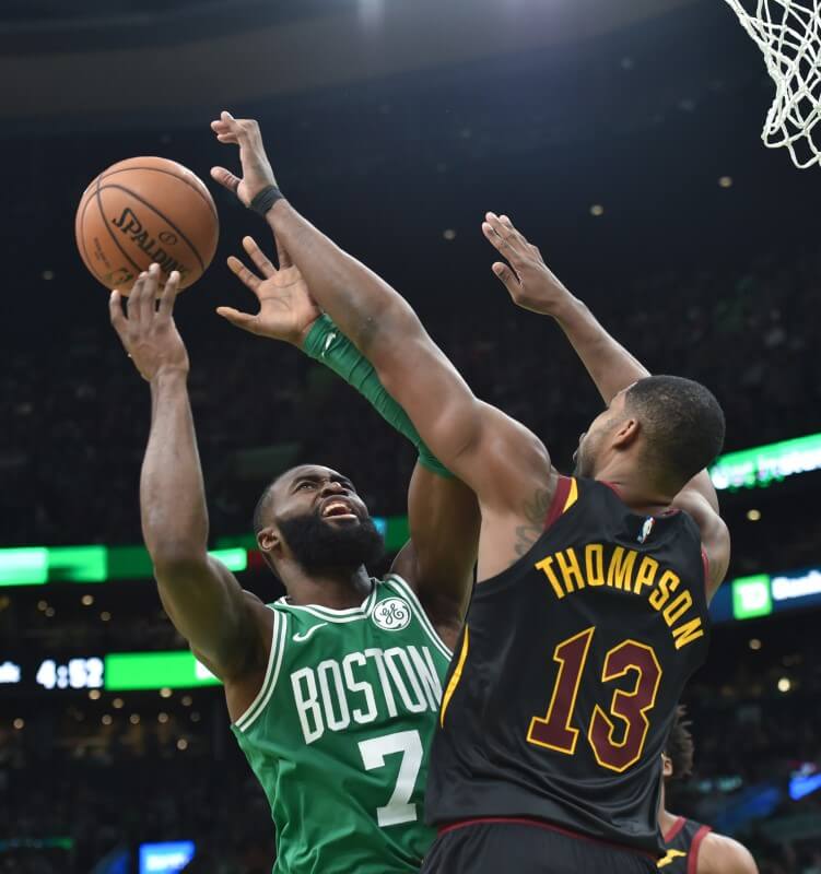 Brown, Tatum lead Celtics past Cavaliers – Metro US