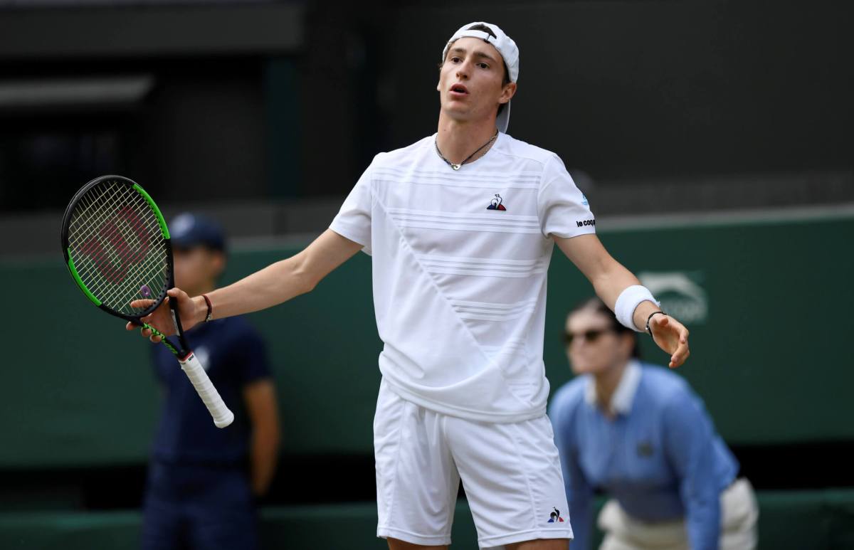 Humbert beats Paire for maiden title in Auckland