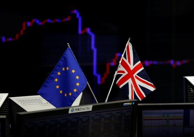 UK Funds Cut Stocks, Dash For Cash And Bonds Amid Brexit Vote Tremors ...