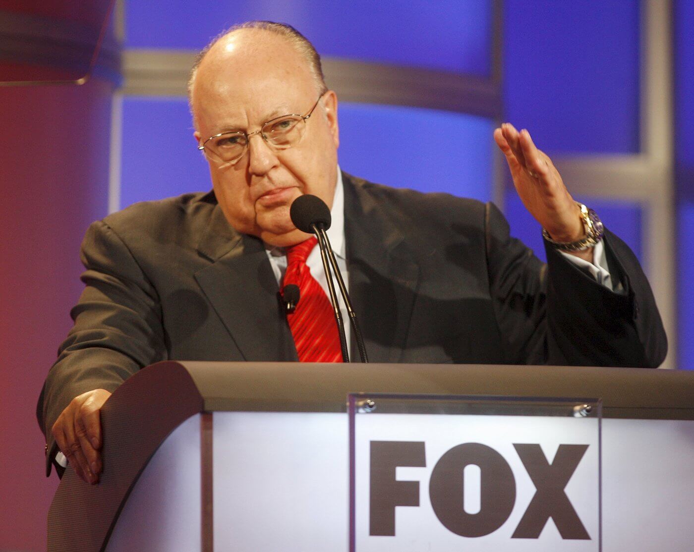 Ex Fox News Anchor Accuses Former Boss Ailes Of Sexual Harassment Metro Us 2844