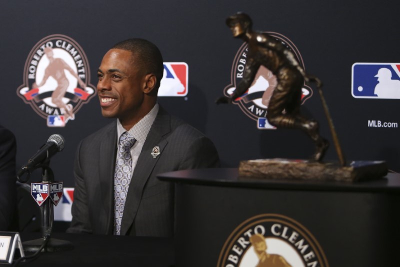 Granderson given Roberto Clemente Award Metro US