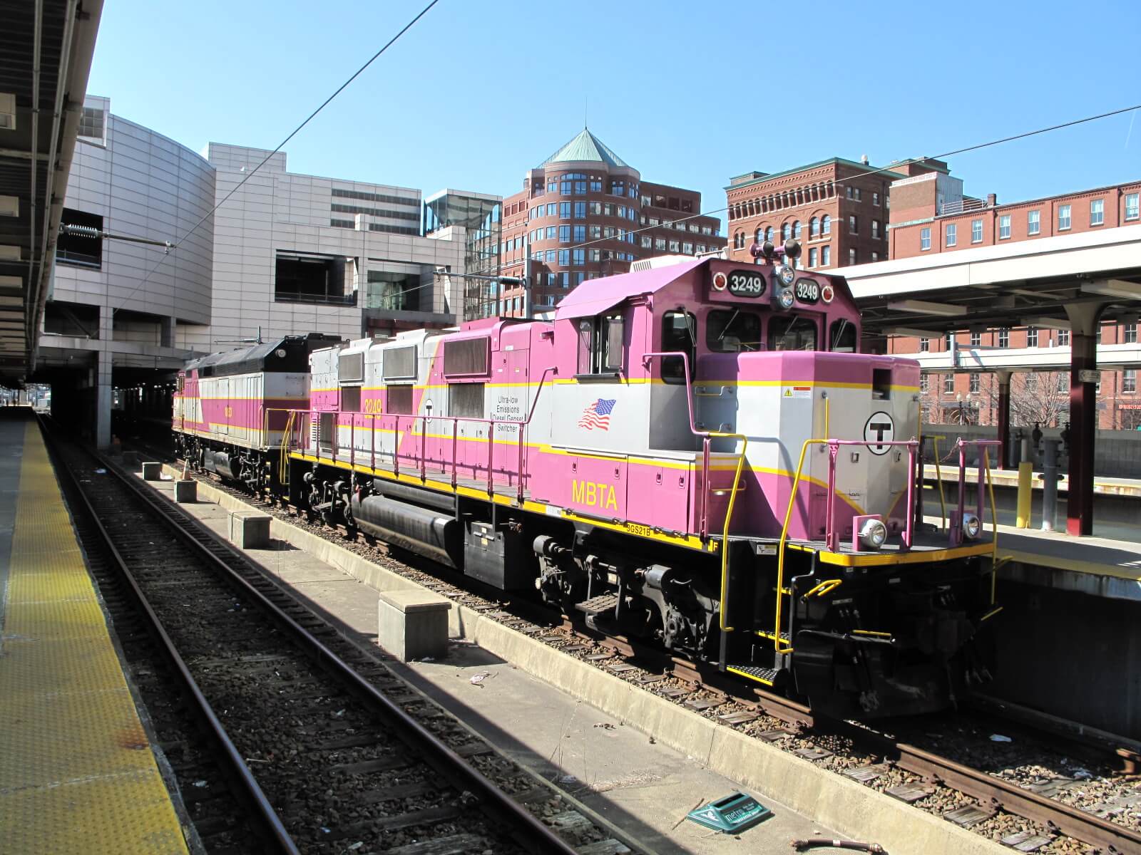 old-commuter-rail-coaches-getting-33m-facelift-metro-us