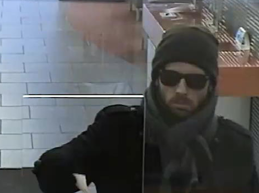 NYPD seeks suspect wanted for Manhattan bank robbery ...