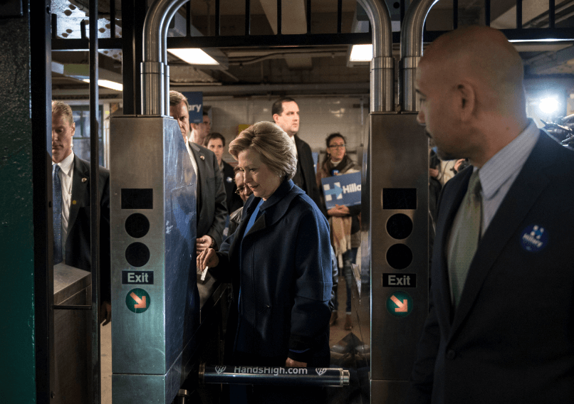 Watch Hillary Clinton Struggle With New York City Metrocard Metro Us