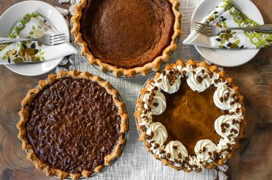 Oyster-House-Thanksgiving-Pies-Group-1-Credit-Bondfire-Media-1200×798-1