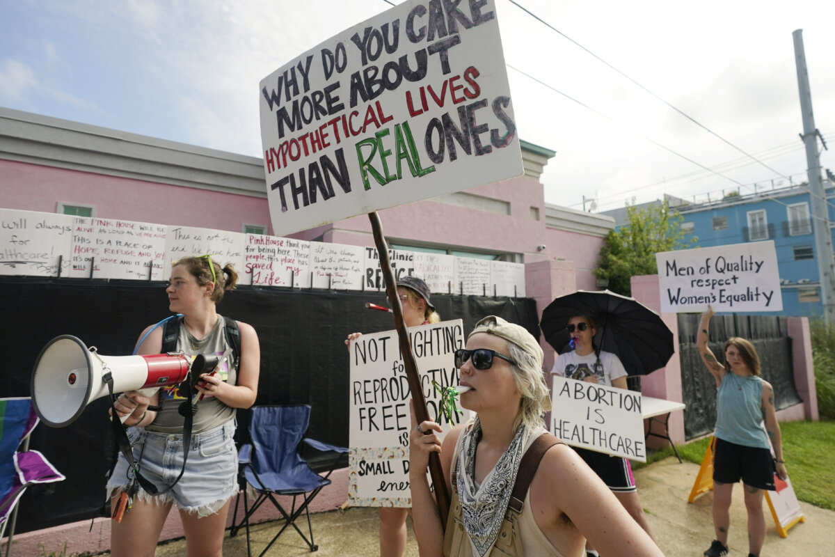 Lone Mississippi Abortion Clinic Seeks Legal Path To Reopen – Metro US