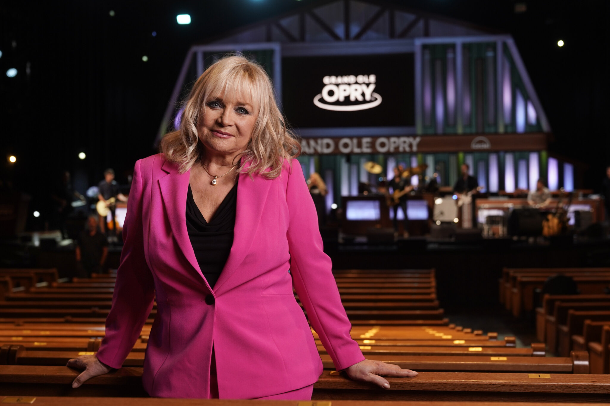 Barbara Mandrell returns to the Opry for 50th anniversary – Metro US