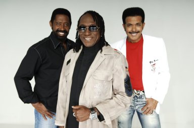 The-Commodores-Approved-Photo-1200×797-1