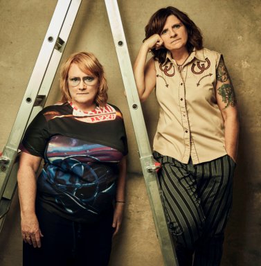 Indigo_Girls_Promo_1-1178×1200-1