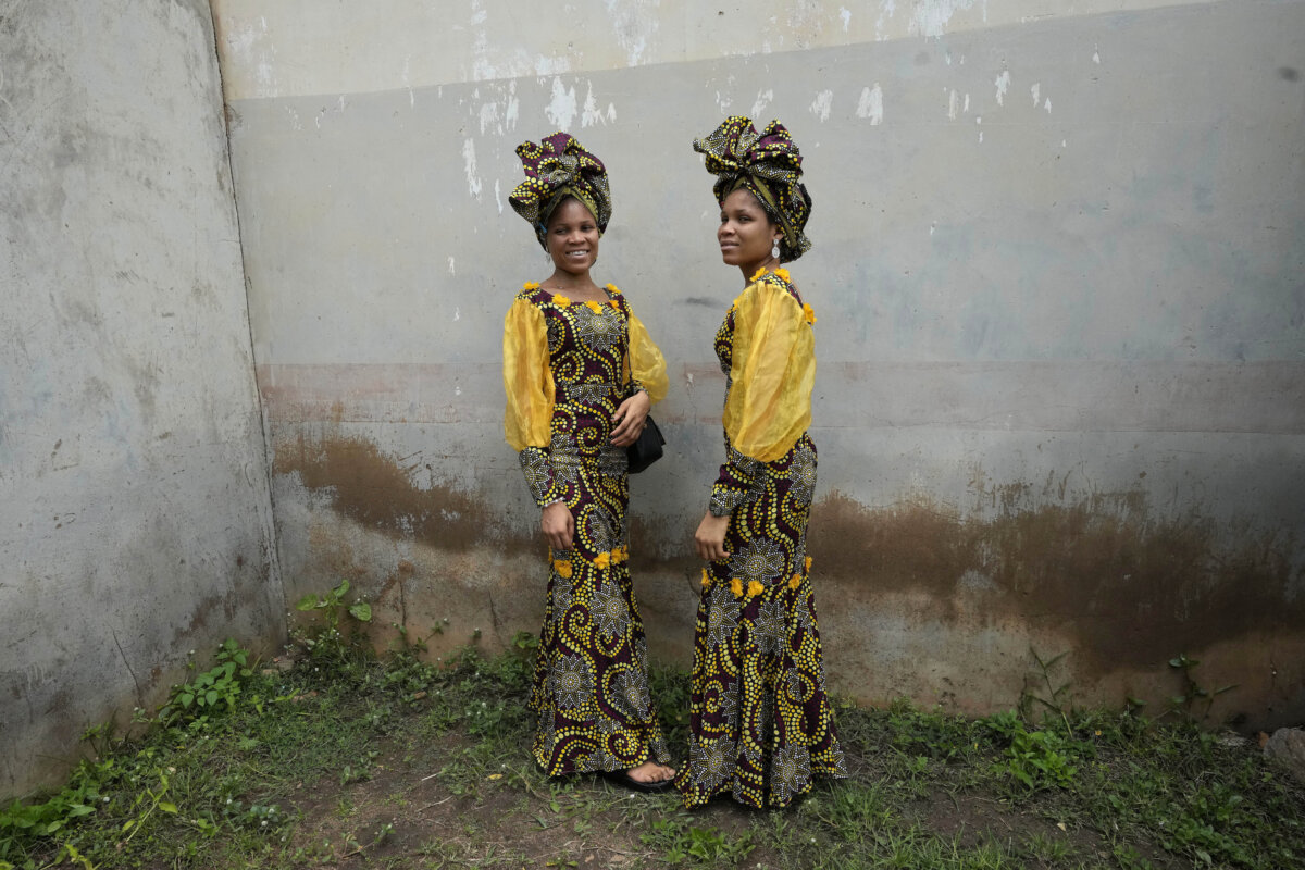 Nigerian City Celebrates Its Many Twins With Annual Festival Metro Us