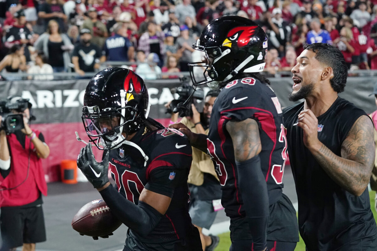 Cardinals use two pick6s in first half to down Saints 4234 Metro US