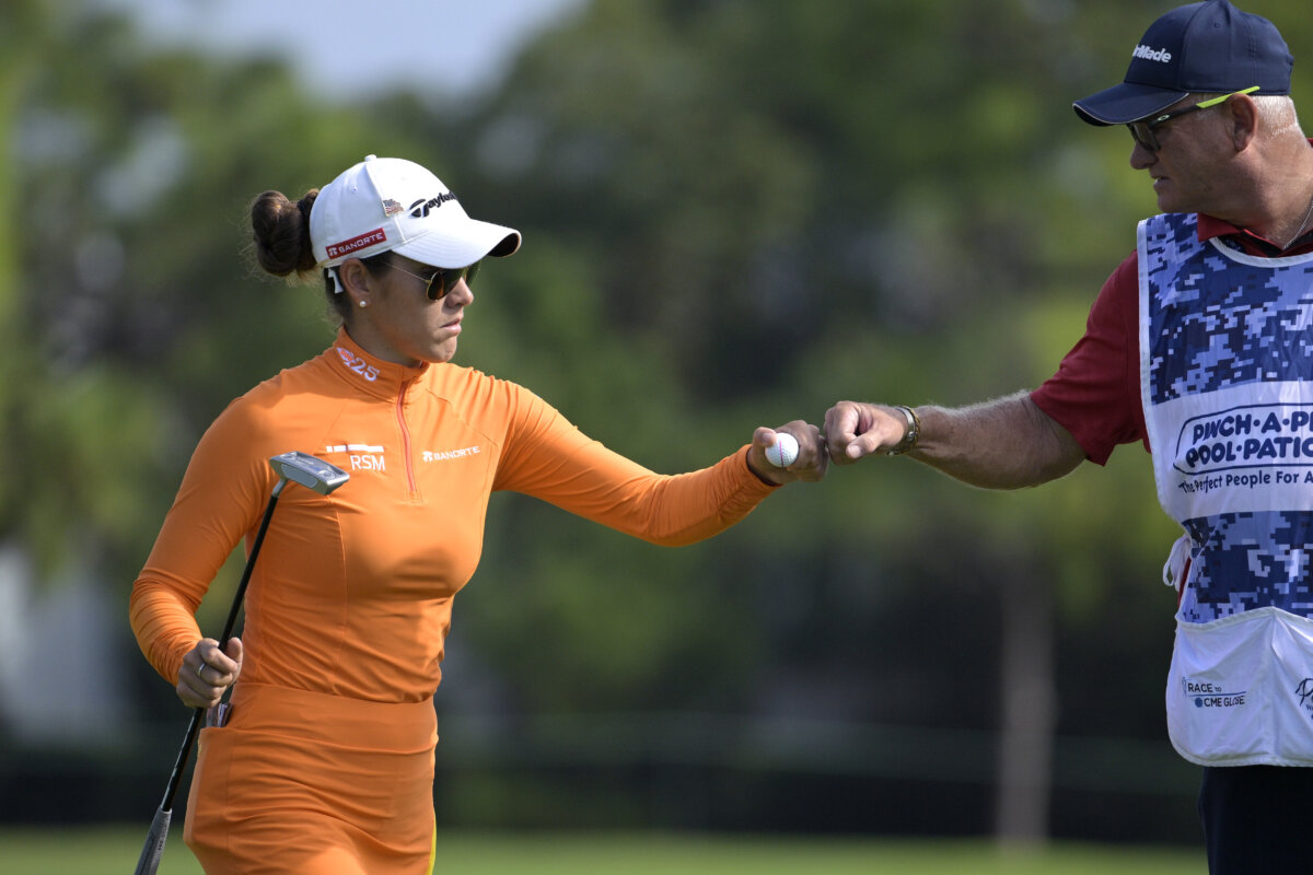 Maria Fassi delivers careerbest 62 to take early LPGA lead Metro US