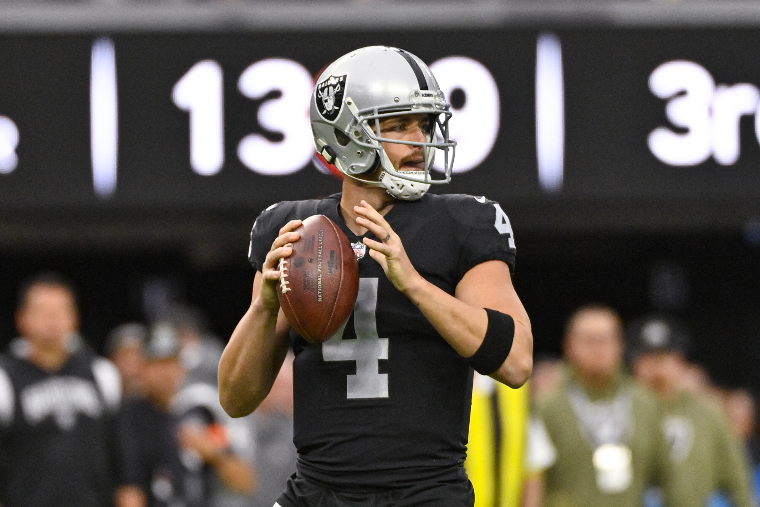 Derek Carr's emotions emerge after Raiders lose to Colts – Metro US