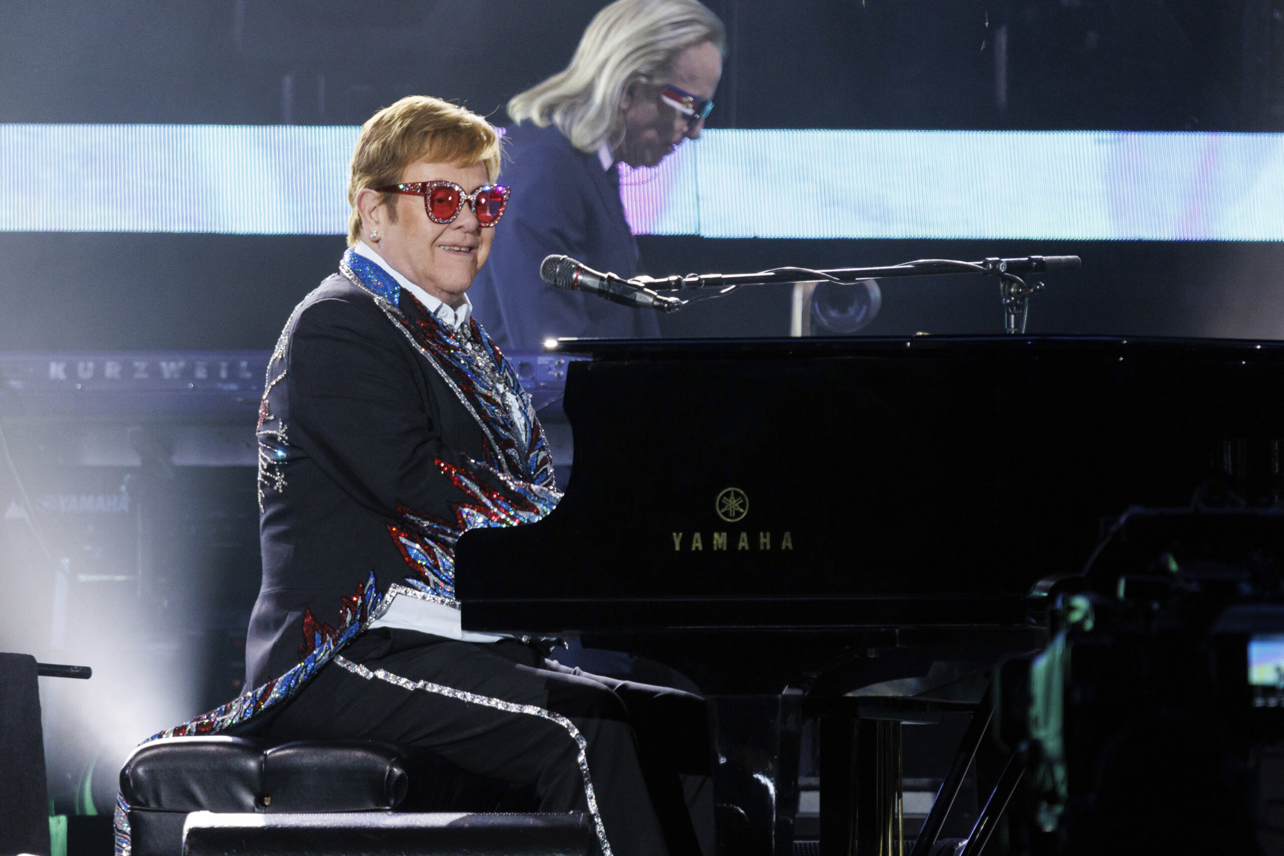 Elton John rocks Dodger Stadium in first of 3 farewell shows – Daily News