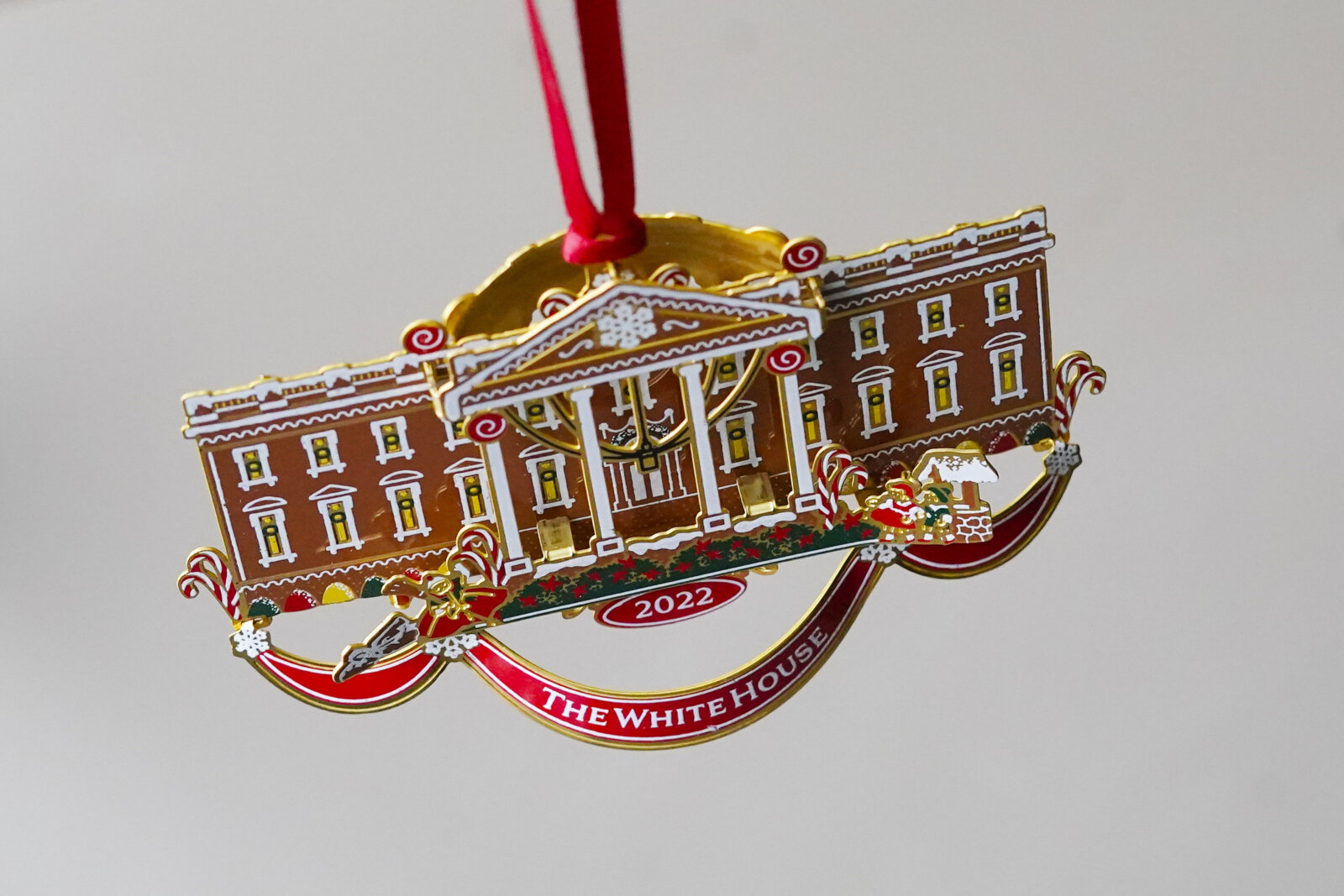 Christmas ornament honors gingerbread White House tradition Metro US