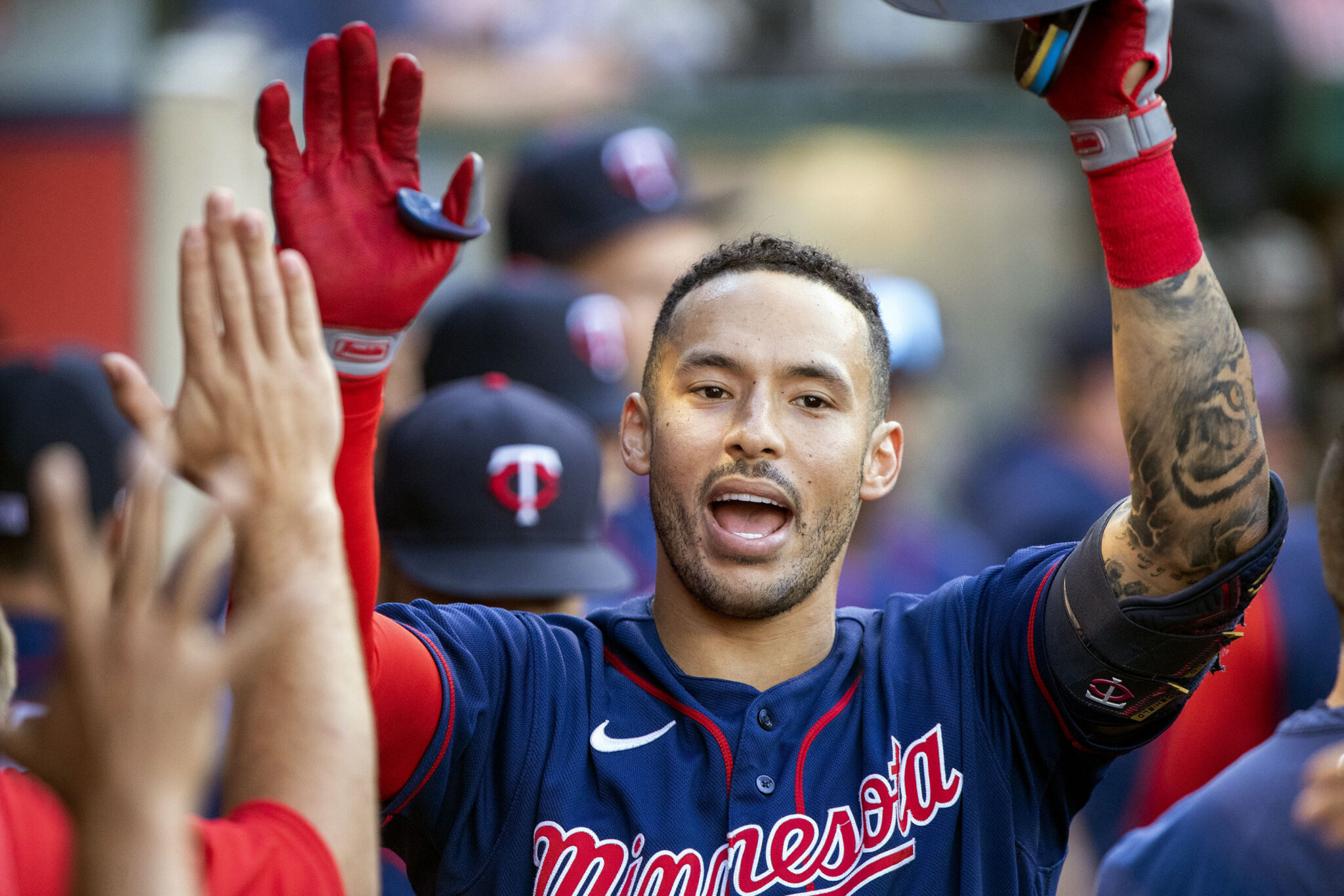 AP source: Carlos Correa, Giants reach $350M, 13-year deal – Metro US