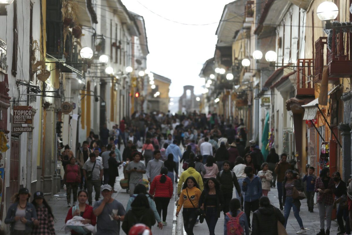 Peru Congress opens door to early elections amid unrest Metro US