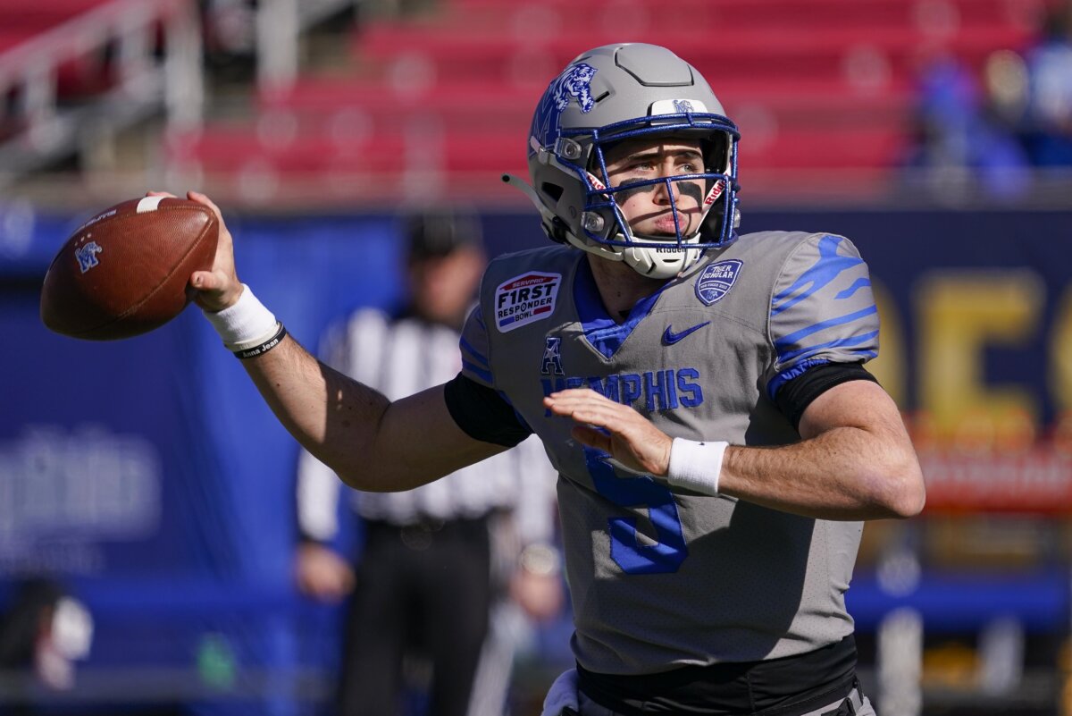 Henigan’s Three TD Passes Lead Memphis Past Utah State 38-10 – Metro US