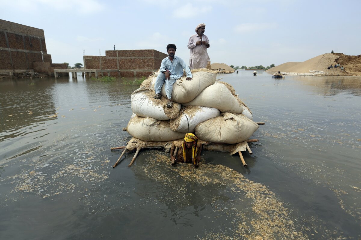 Pakistan Seeks UN Help As Flood Aid For Survivors Drains – Metro US