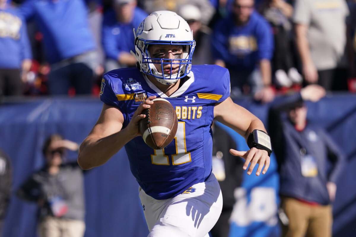 Different Dakota SD State wins 1st FCS title over ND State Metro US