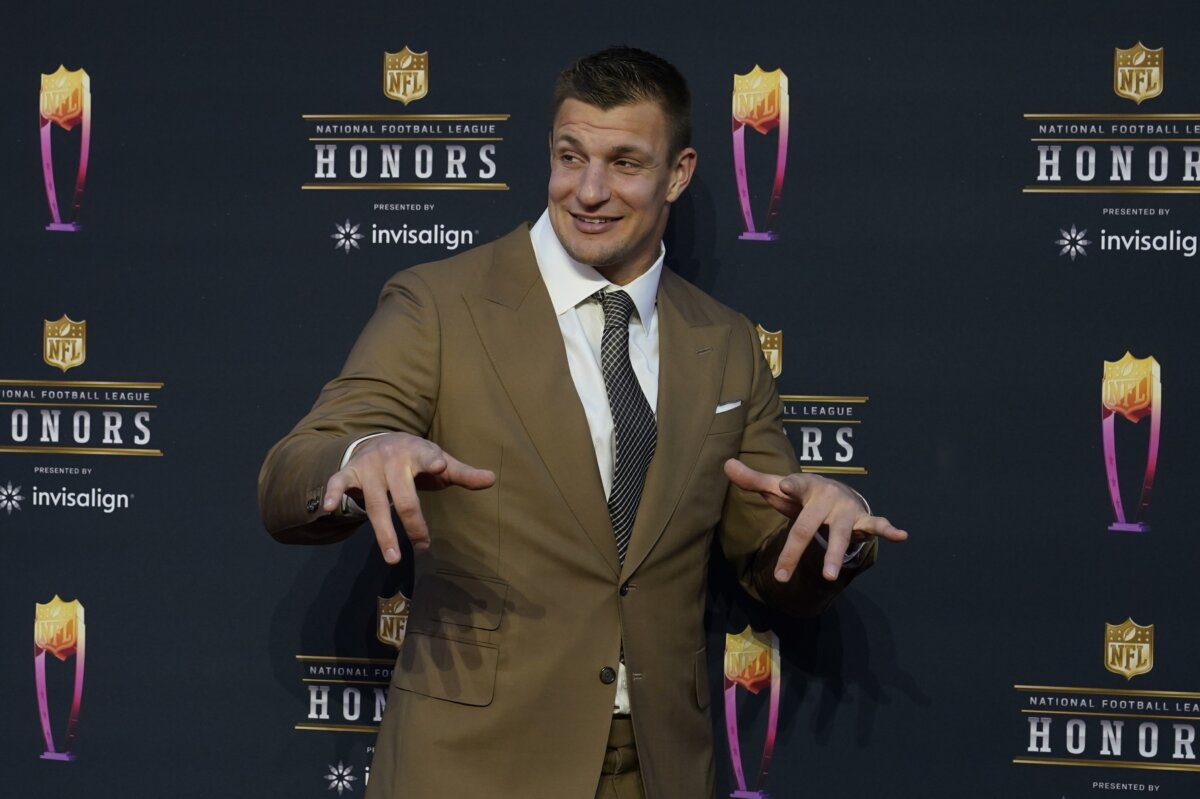 super bowl predictions gronkowski u turn