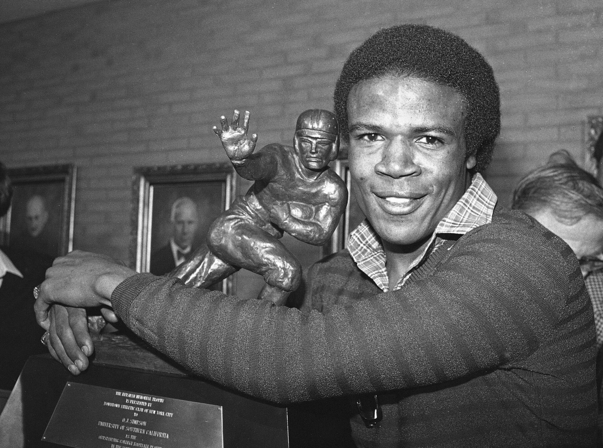 Charles White USC S Heisman Winning Tailback Dies At 64 Metro US   1199591 Obit Charles White Football 73451 2048x1522 