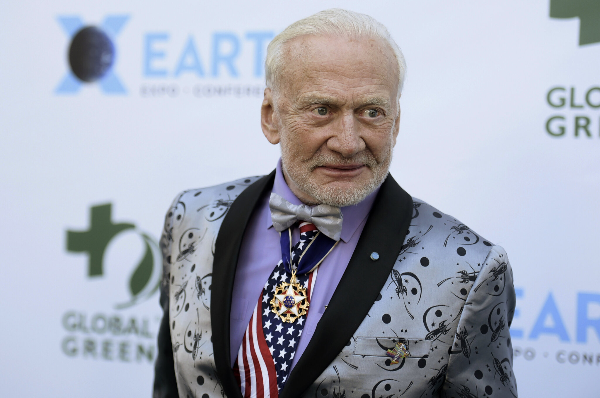 Astronaut Buzz Aldrin marries longtime love on 93rd birthday – Metro US