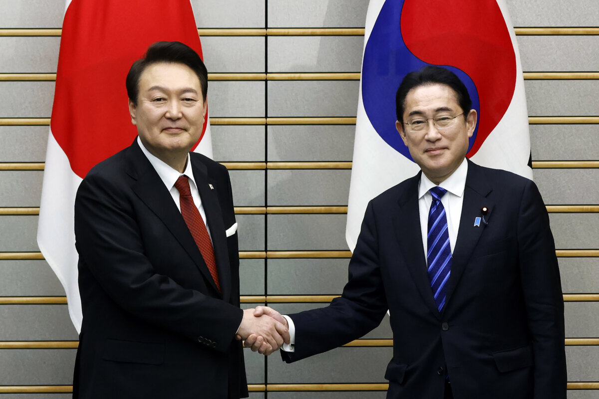 Japan, South Korea Renew Ties At Tokyo Summit – Metro US