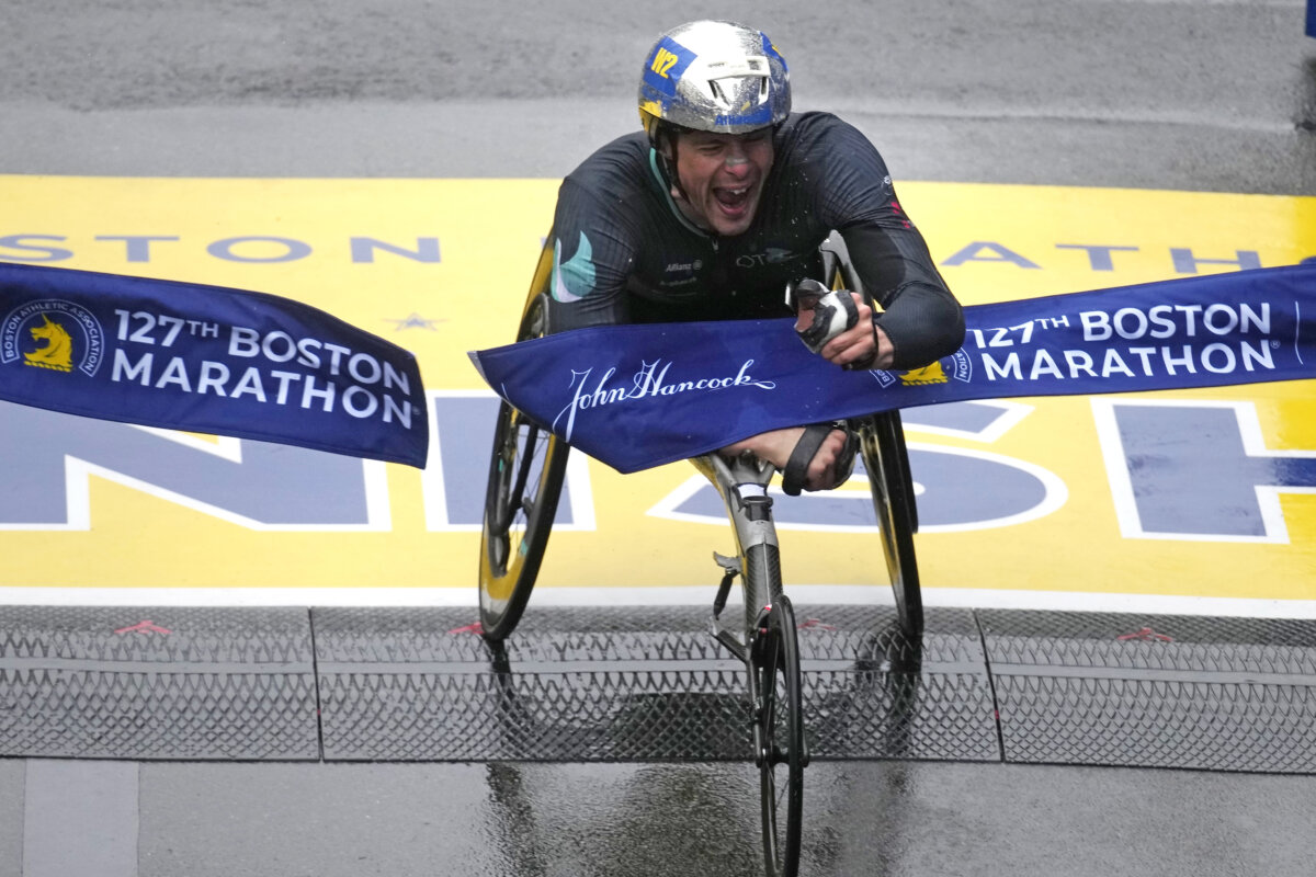 Hug, Scaroni take Boston Marathon wheelchair titles Metro US