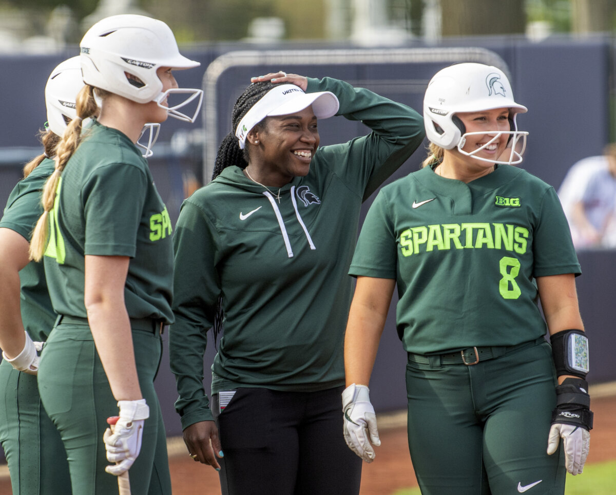 black-softball-coaches-at-illinois-michigan-st-make-history-metro-us