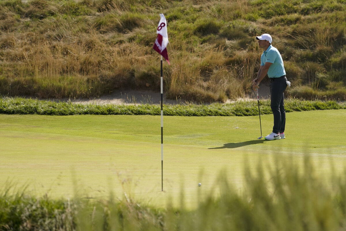 mcilroy-gets-big-break-at-us-open-but-ice-cold-putter-costs-him-the