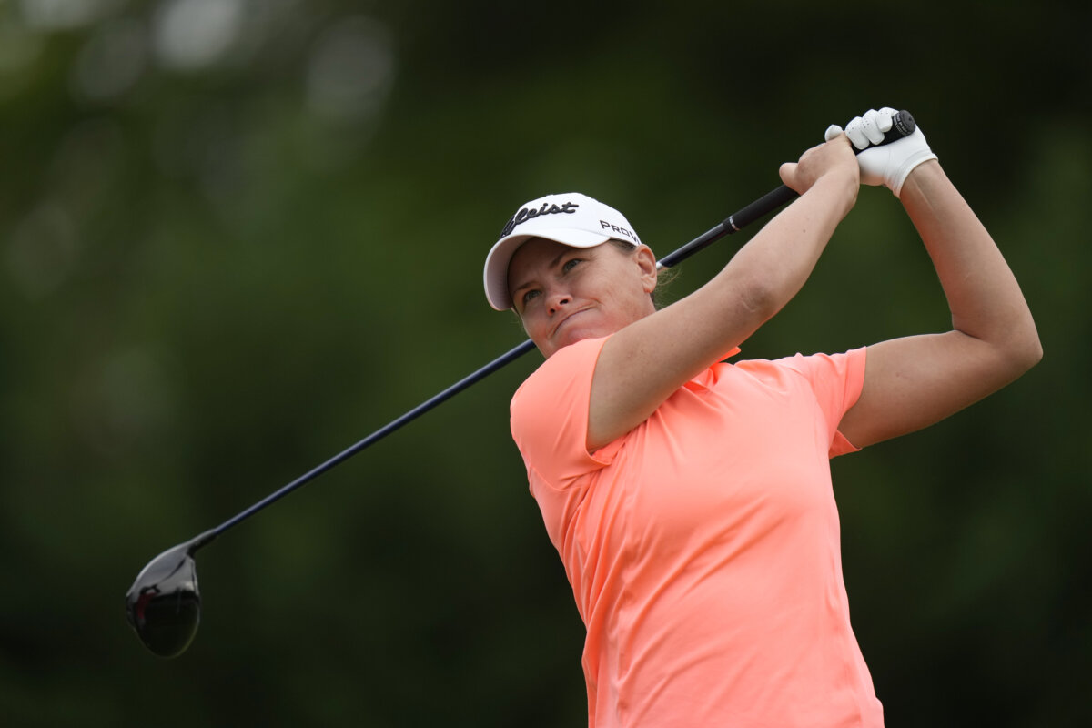 Lee Anne Pace Shoots 66 For The First Round Lead In The Kpmg Womens Pga Metro Us