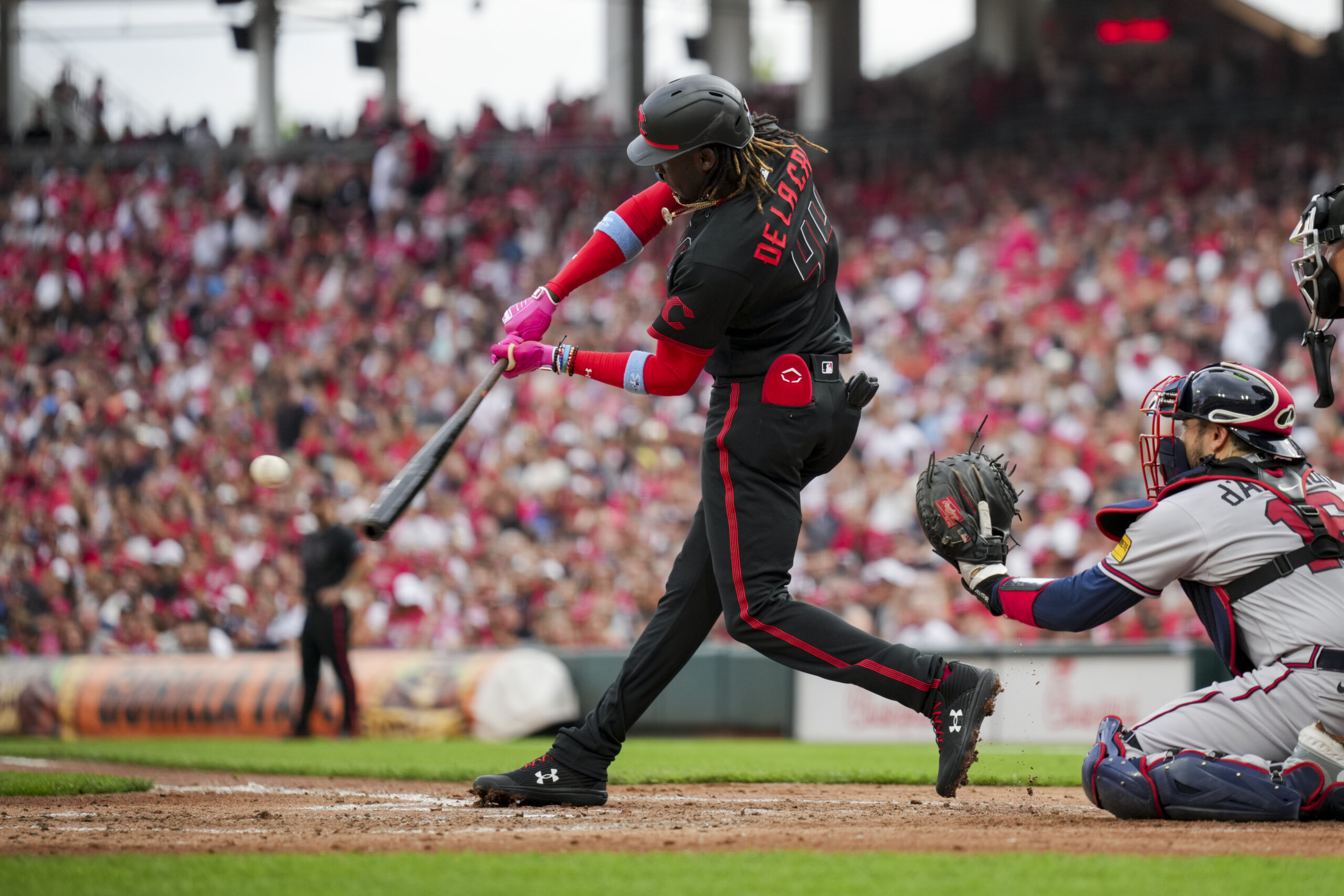 Ashcraft goes 8, Reds beat Giants 4-2 to halt 7-game skid