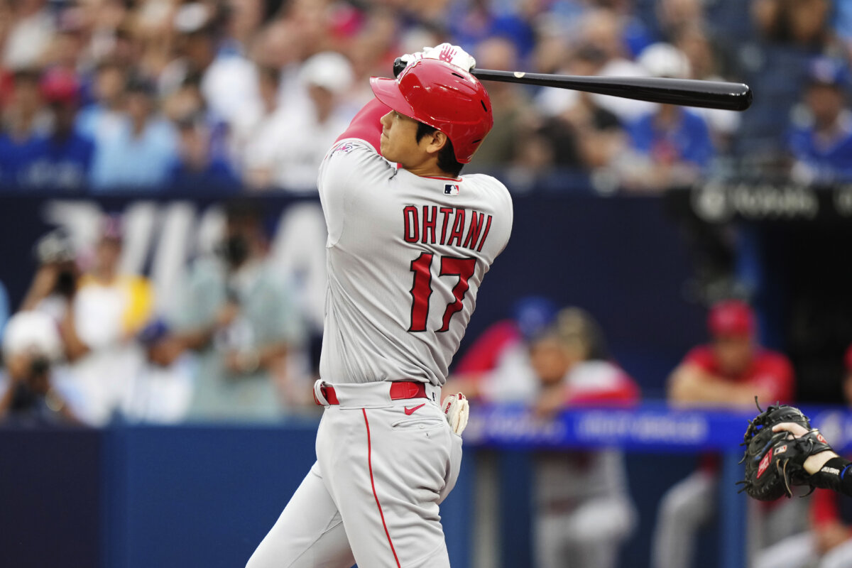 Ohtani Homers In 3 Straight At-bats Over 2 Games Before Being Sidelined ...