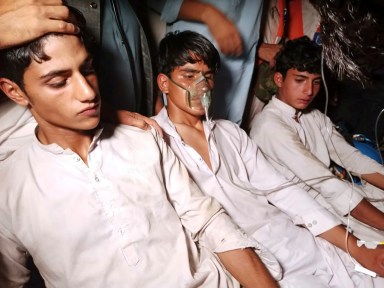 APTOPIX Pakistan Children Trapped